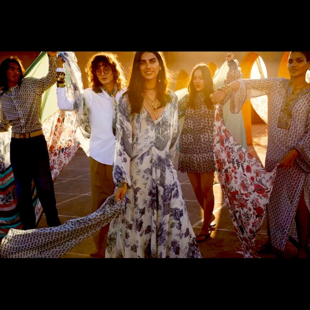 SOLD OUT! Blue floral maxi Sabyasachi h&m